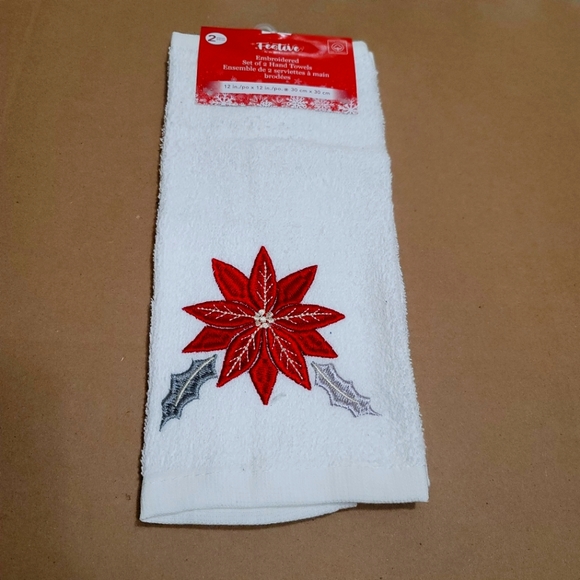 Embroidery hand towels Poinsettia - Picture 1 of 3